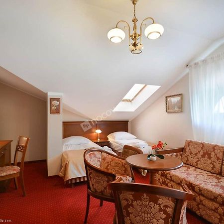 Dworek Vesaria Lublin Buitenkant foto