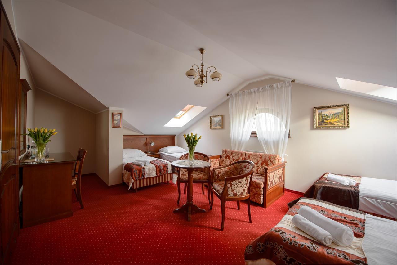 Dworek Vesaria Lublin Buitenkant foto